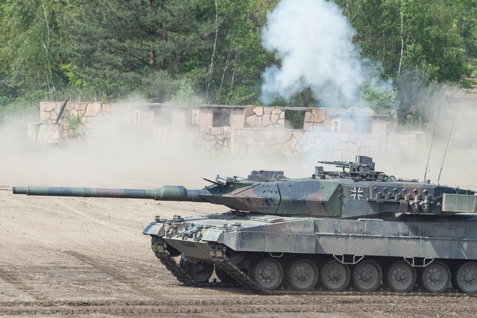 Ob Deutschland Leopard-Panzer an die Ukraine liefern soll, bleibt ein heiß diskutiertes Thema.