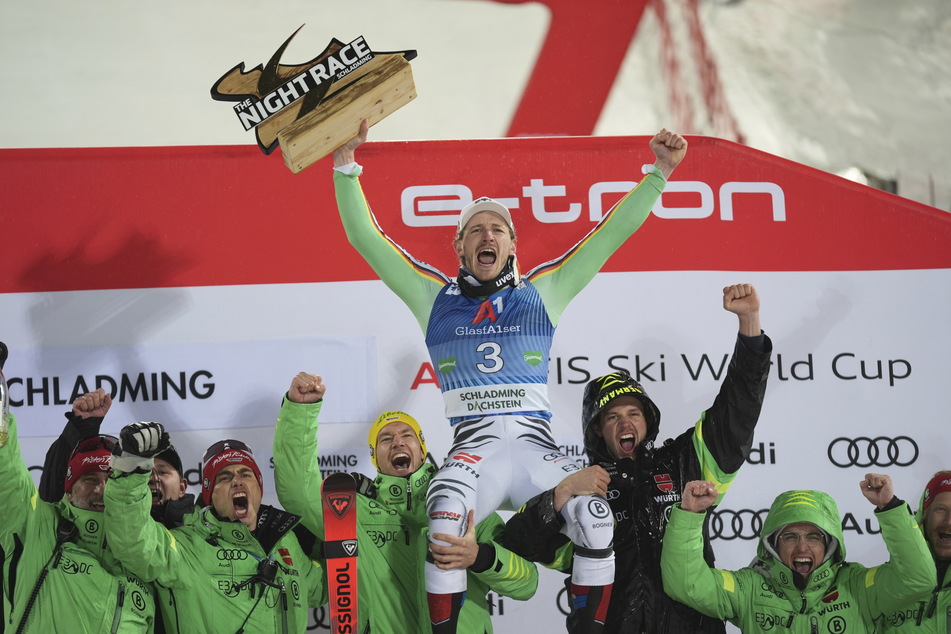 Linus Straßer (31) obenauf: Im Slalom von Schladming feierte er seinen fünften Weltcup-Sieg.