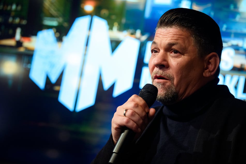 Tim Mälzer (55) sucht neue Mitarbeiter für sein Restaurant in Hamburg. (Archivbild)