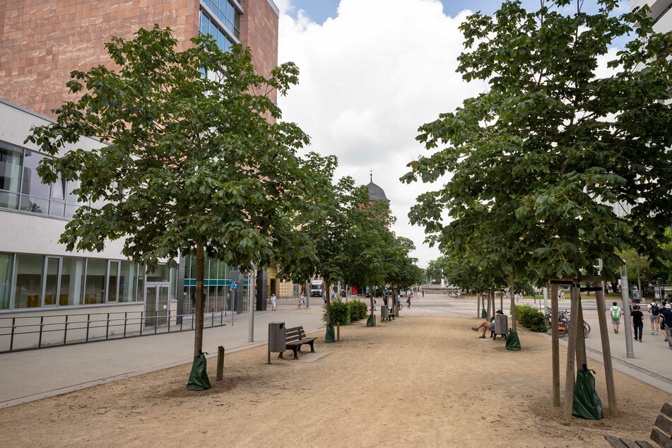 Auf dem Johannisplatz in Chemnitz kam es am Montagabend zu einer Rangelei (Archivbild).