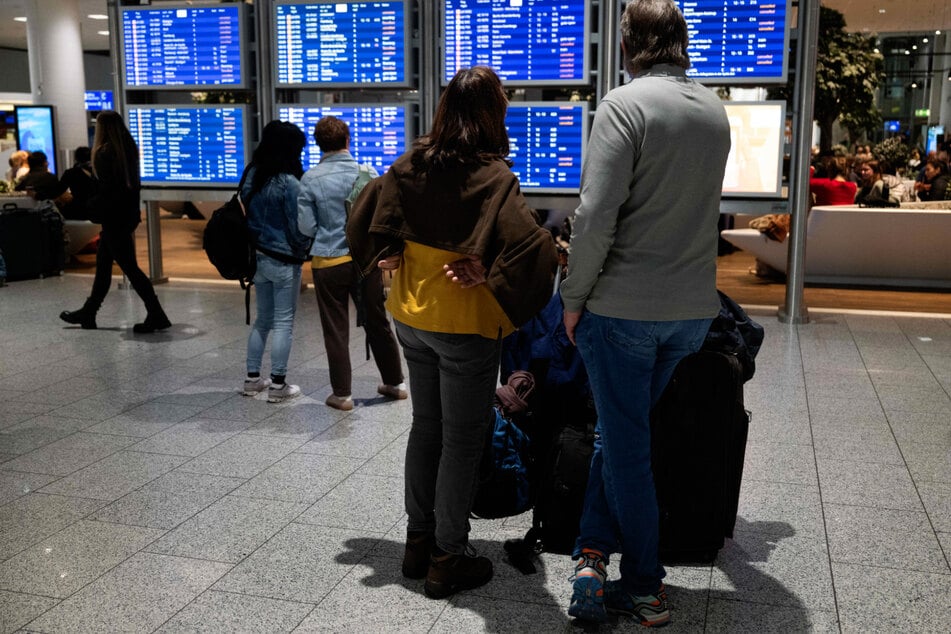 Nach zuletzt zwei Streikwellen gibt es bei den Piloten und den Flugbegleitern zunächst keine weiteren Streikandrohungen. Ausgestanden ist der Tarifkonflikt aber noch nicht.