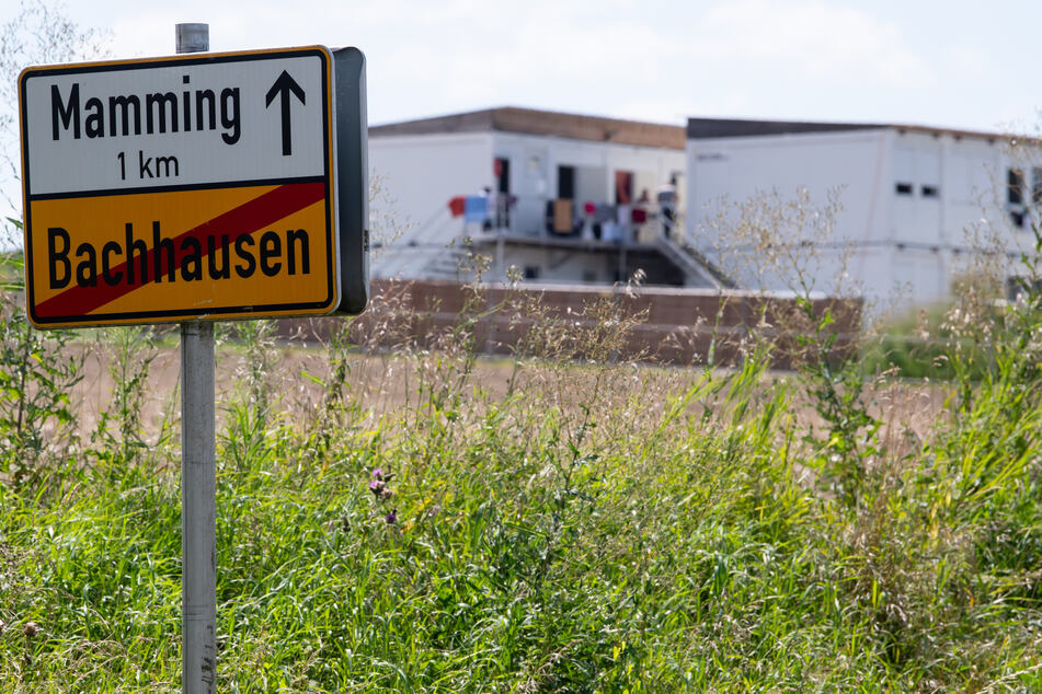 Auf dem von einem Corona-Ausbruch betroffenen Gemüsehof in Mamming sind 17 weitere Saisonarbeiter positiv getestet worden.