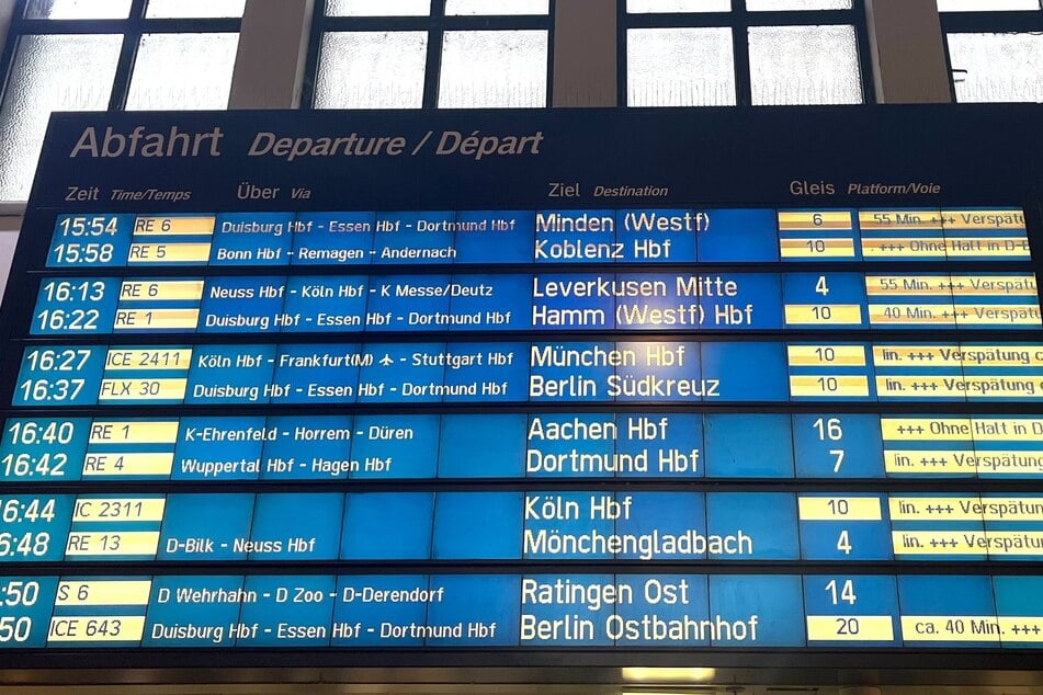 Auch im Juli war fast jeder zweite Fernzug unpünktlich.