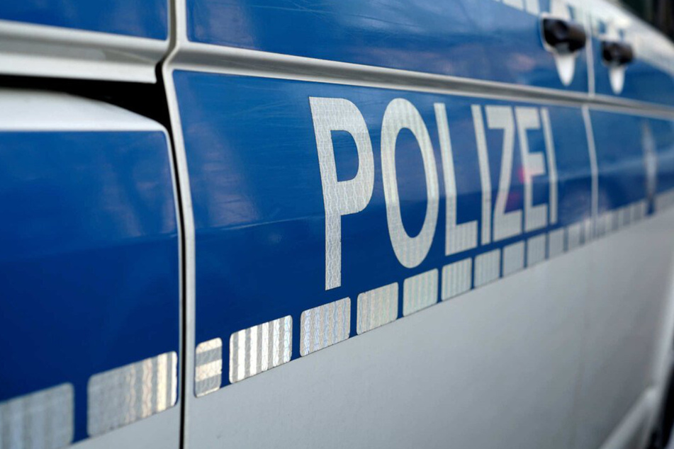 Polizeieinsatz in Halle: Offenbar Messer-Attacke unter Schülern!