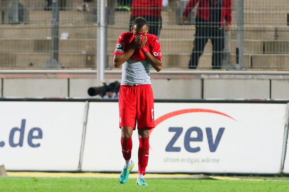 Emotionaler Kicker: Nach erfolglosen Spielen ist Steffen Nkansah (25) untröstlich.