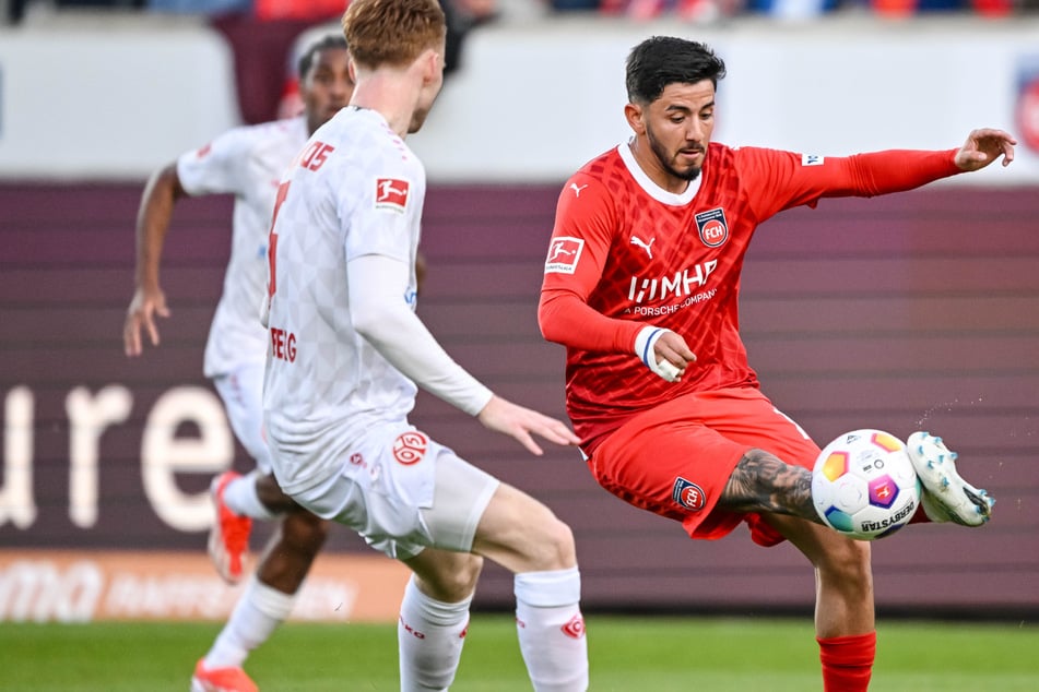 Kevin Sessa (23, r.) absolvierte 30 Bundesligaspiele für Heidenheim und ist ablösefrei.