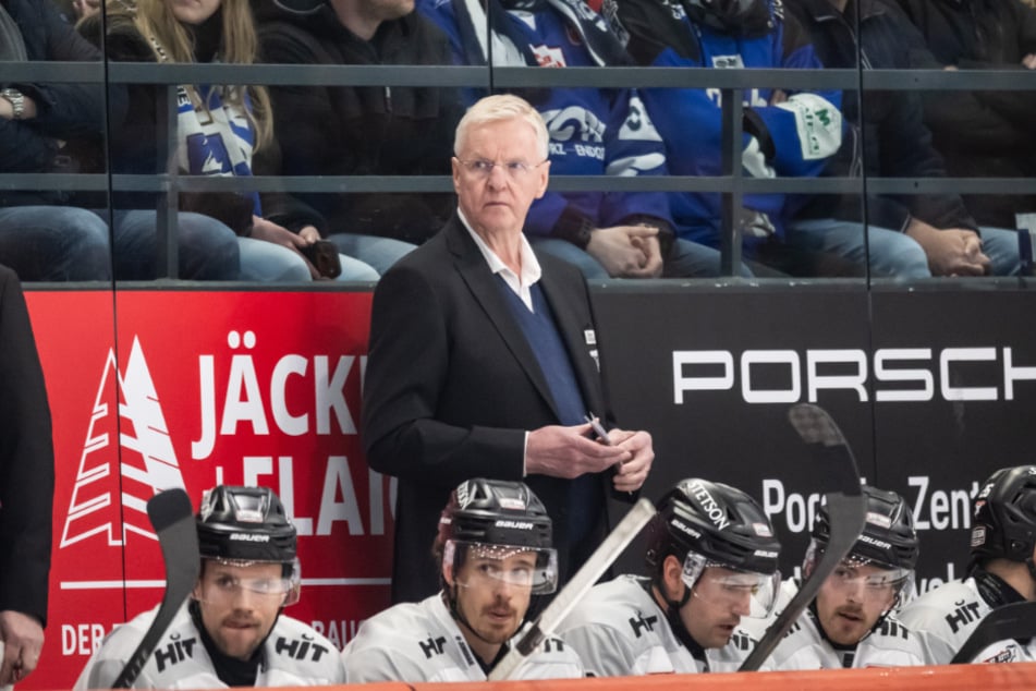 Dass Trainer Kari Jalonen (66) die Kölner Haie am Ende der Saison in Richtung seiner finnischen Heimat verlassen würde, stand schon seit Monaten fest.