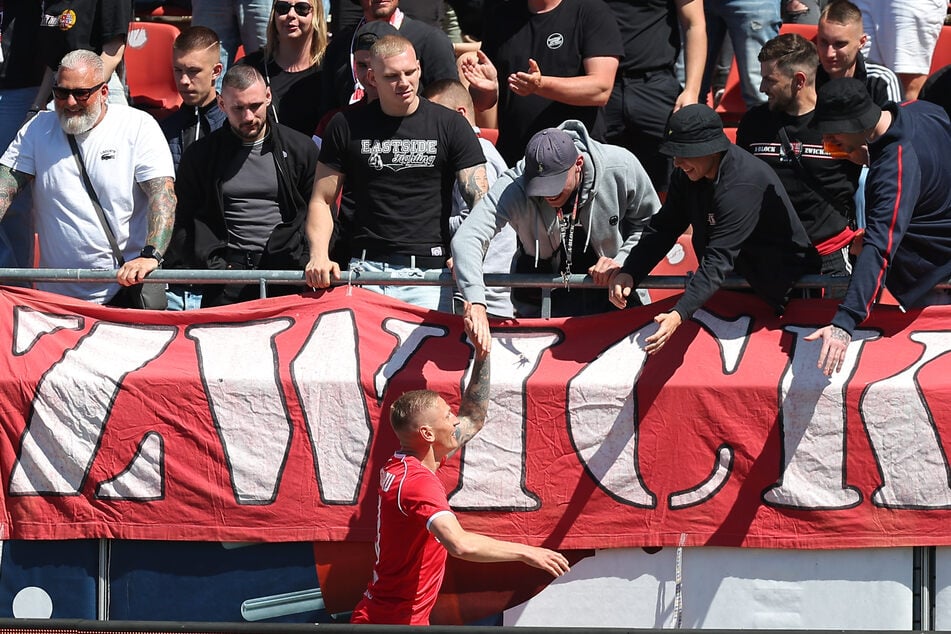 Marc-Philipp Zimmermann genießt trotz der derzeitigen Torflaute ein hohes Ansehen bei den FSV-Fans.