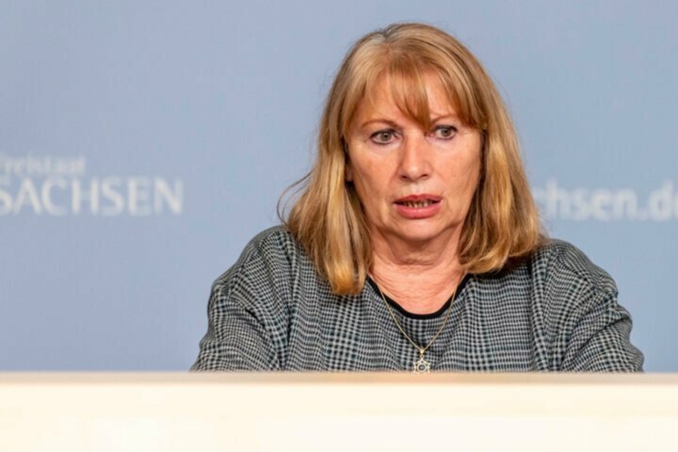 Die Staatsregierung um Gesundheitsministerin Petra Köpping (63, SPD) ist wegen der Omikron-Welle weiter auf der Hut.