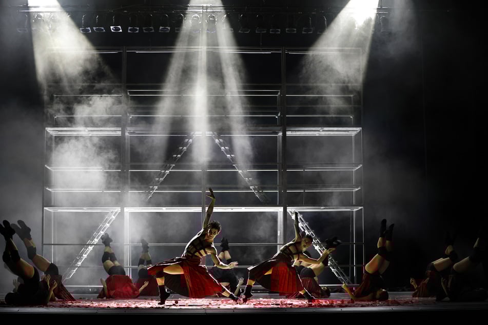 ...und bei "Bolero" dreht sich alles um Verführung und Schönheit.