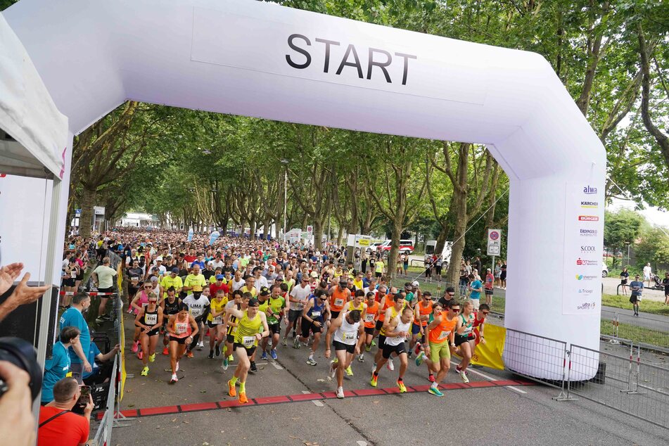 Die zahlreichen Teilnehmer konnten den Start zum großen Stuttgart-Lauf kaum abwarten.