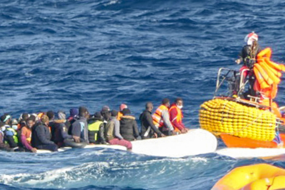 "Ocean Viking": 120 Migranten im Mittelmeer aus Seenot gerettet