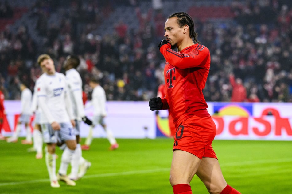 Doppelpack für Leroy Sané! Der Flügelspieler des FC Bayern ließ es gegen die TSG 1899 Hoffenheim in beiden Halbzeiten klingeln.