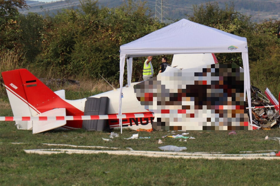 Tragischer Unfall bei Flugschau: Zwei Tote und zwei Schwerverletzte, darunter ein Kind (3)