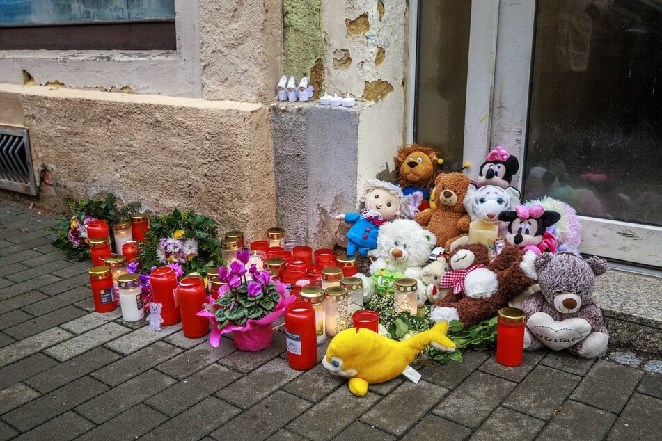 Die große Anteilnahme nach dem gewaltsamen Tod dreier Kinder in Meißen zeigte sich auch bei einer Spendenaktion.