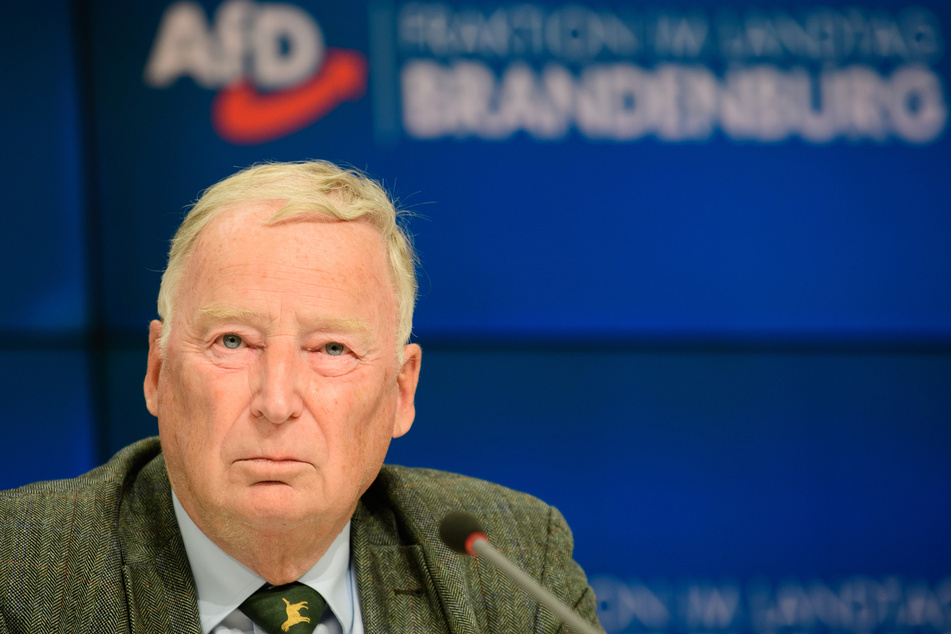 Alexander Gauland (79), Ehrenvorsitzender der AfD, während einer Pressekonferenz nach der Sitzung der Brandenburger AfD-Fraktion.