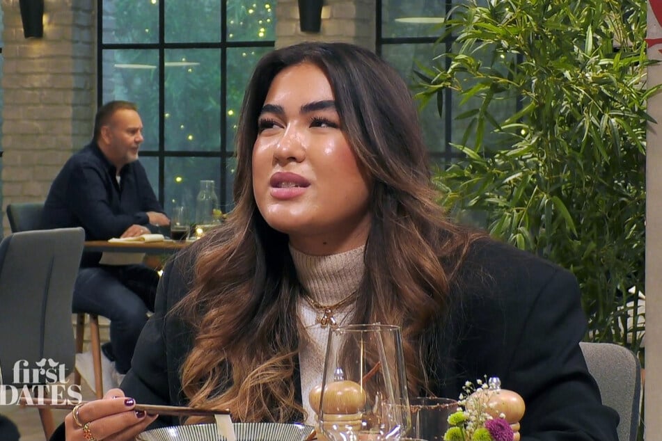 Anna (22) findet Eifersucht in einer Beziehung nicht normal, denn wenn man dem Partner vertraut, gibt es dafür auch keinen Grund.