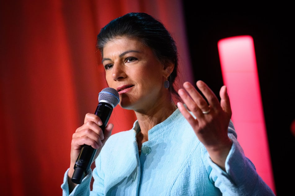 Sahra Wagenknecht (55, BSW) hat sich zur Renten-Situation in Sachsen erkundigt.