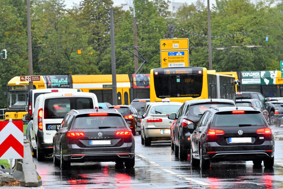 Parksuchverkehr soll durch bessere Navi-Apps kanalisiert werden.