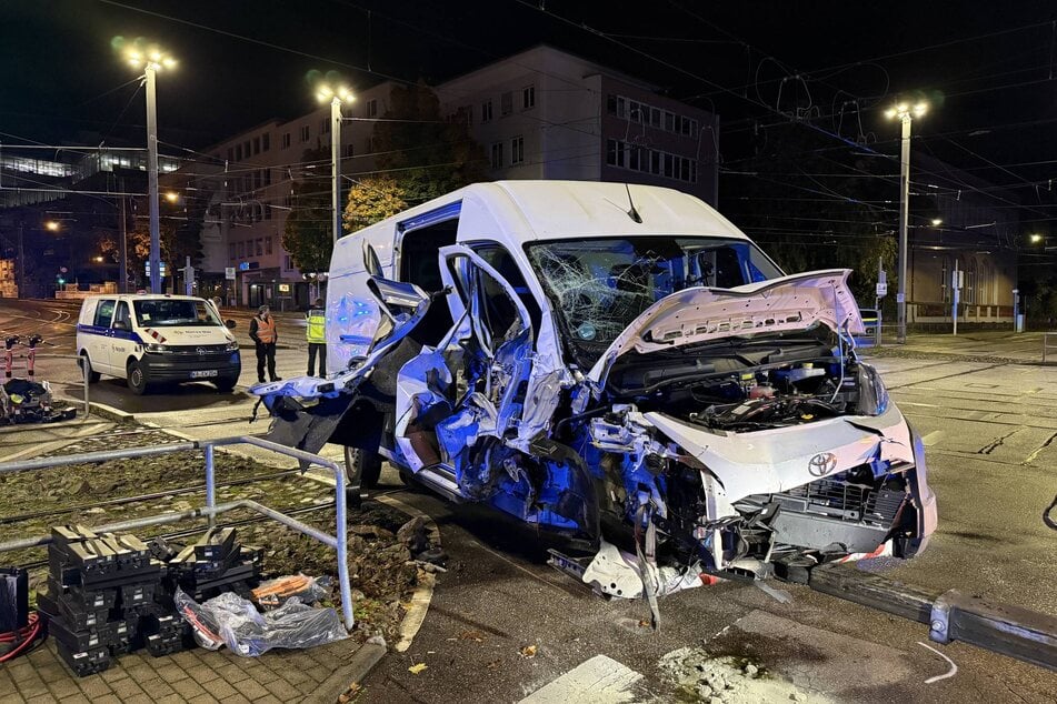 Der Transporter wurde komplett zerstört.