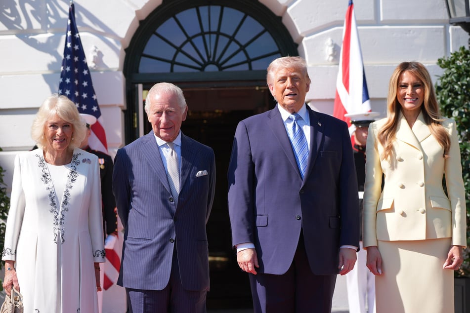 Königin Camilla (78, l.) und König Charles (77, 2.v.l.) zu Besuch bei US-Präsident Trump (79) und seiner Ehefrau Melania (56, r.).