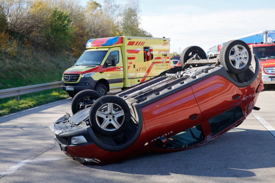 Die A4 musste nach einem schweren Unfall in Richtung Dresden voll gesperrt werden.