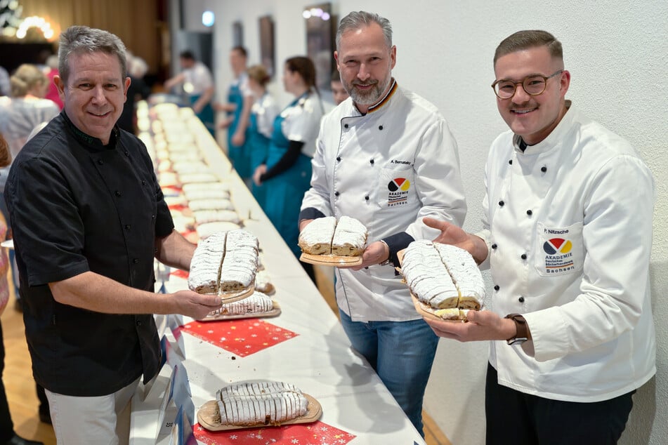 Die Juroren Uto Stieberger (55), Andre Bernadsky (51) und Paul Nitzsche (24, v.l.) haben 37 Stollen bewertet.