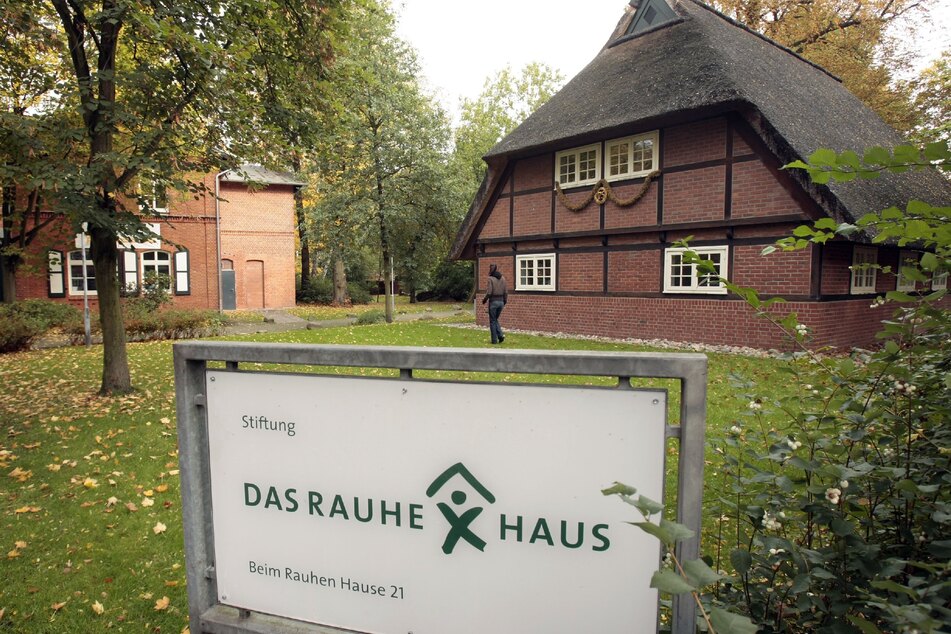 Außenansicht des Nachbaus des "Rauen Hauses" in Hamburg, in dem der Theologe Johann Hinrich Wichern lebte und Kindern in Not ein Zuhause gab.