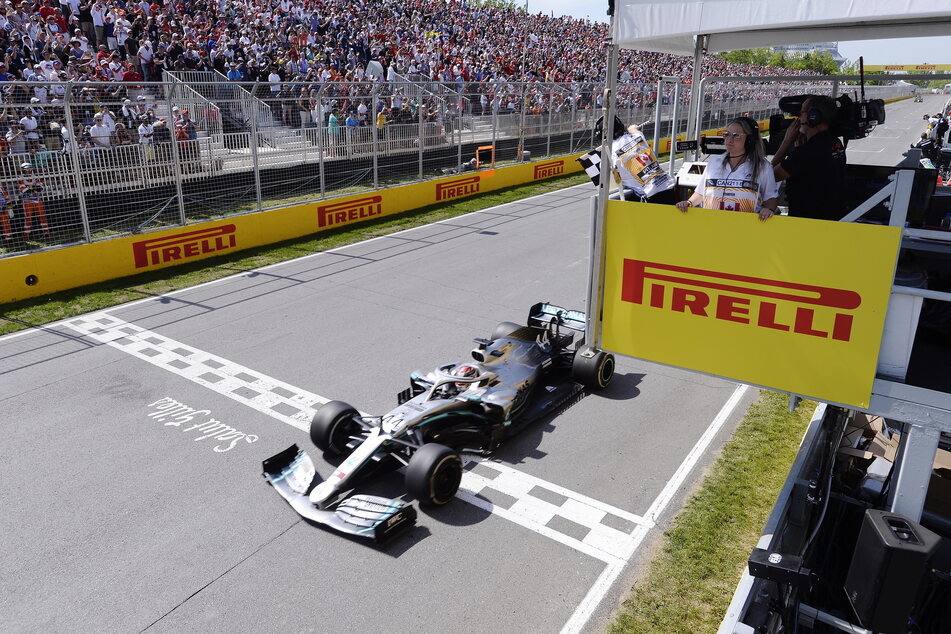 Der Grand Prix von Kanada muss in diesem Jahr abgesagt werden. Das Foto zeigt, wie Lewis Hamilton aus Großbritannien vom Team Mercedes am 9. Juni 2019 die Ziellinie überquerte und gewann.
