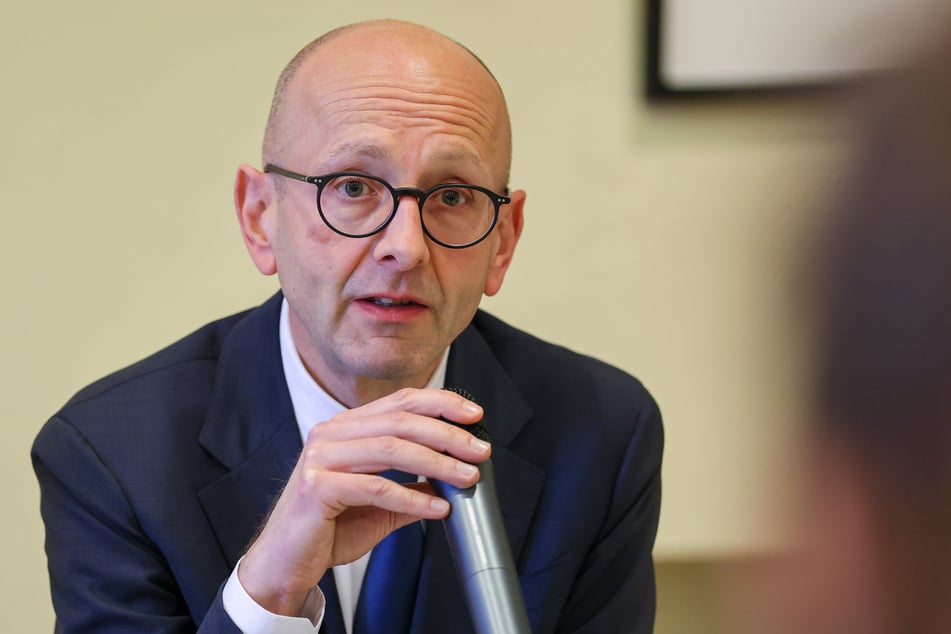 Insolvenzverwalter Lucas Flöther (52) hat für die Außengastronomie bereits einen Nachfolger verpflichtet.