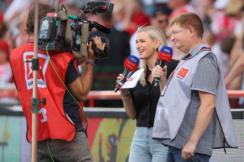 Dreamteam: Kult-Fotograf Mathias Koch (r.) und Sky-Moderatorin Lisa de Ruiter.