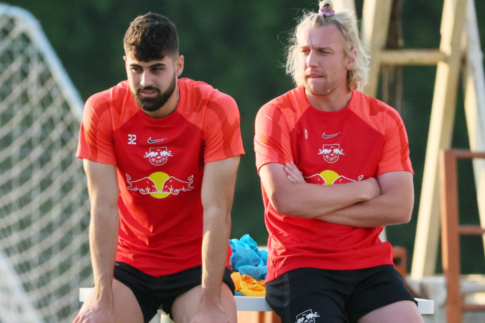 Wer RB Leipzigs Josko Gvardiol (20, l.) und Emil Forsberg (31) am Dienstag in Aktion sehen wollte, wird leider enttäuscht werden.