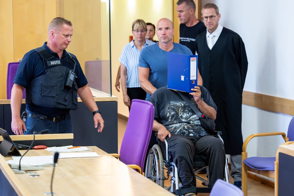 Zwei Menschen mit Messer getötet: Urteil fällt schon am zweiten Prozesstag