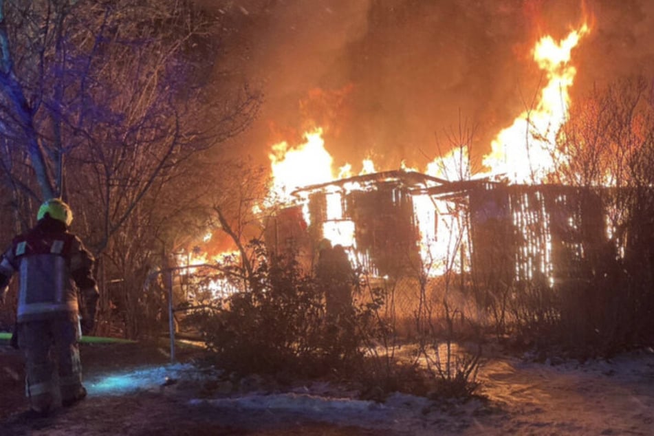 Berlin: Obdachloser in Altglienicker Gartenlaube verbrannt?