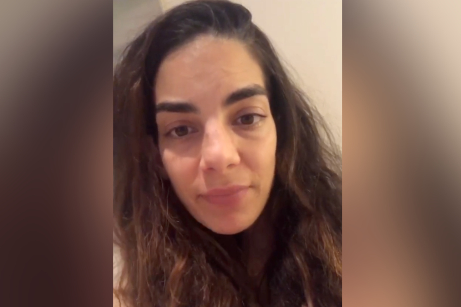 Auf Instagram gab Schauspielerin Lilli Hollunder bekannt, dass sie sich mit Corona infiziert hat.