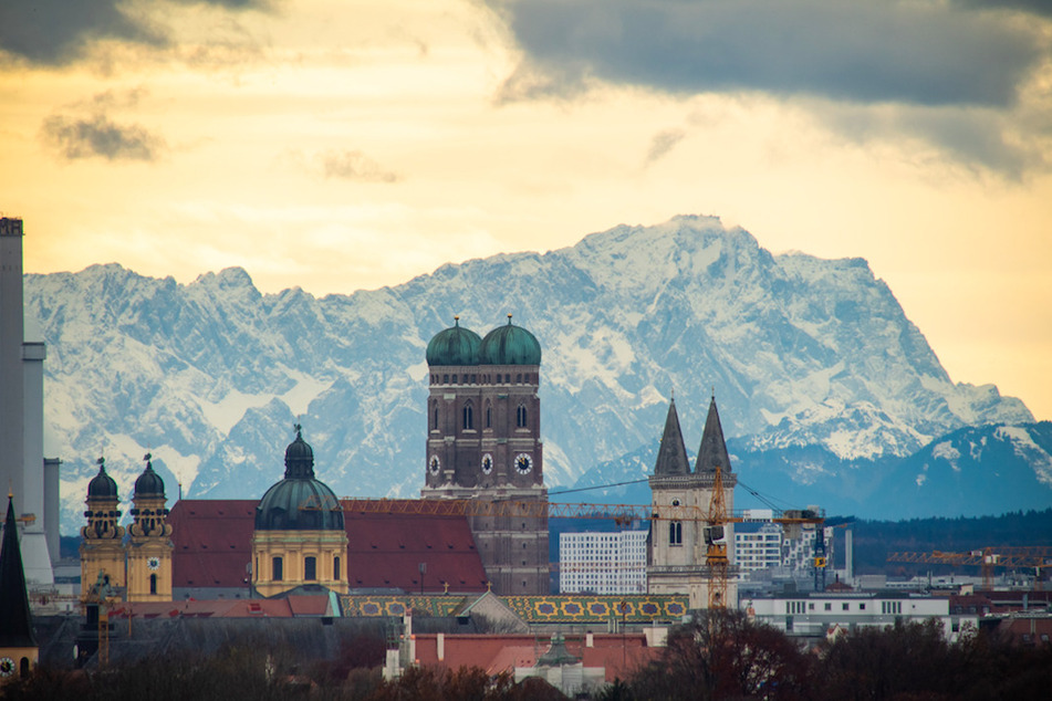 Krimi-Autorin Uta Seeburg schickt einen preußischen Hauptmann auf Verbrecherjagd ins München des 19. Jahrhunderts. (Symbolbild)