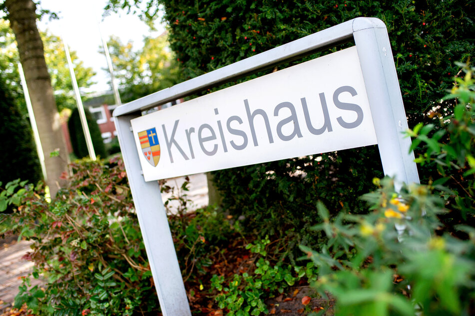 Erneut hat es in einem großen Schlachthof in Niedersachsen eine größere Zahl von Corona-Infektionen gegeben.