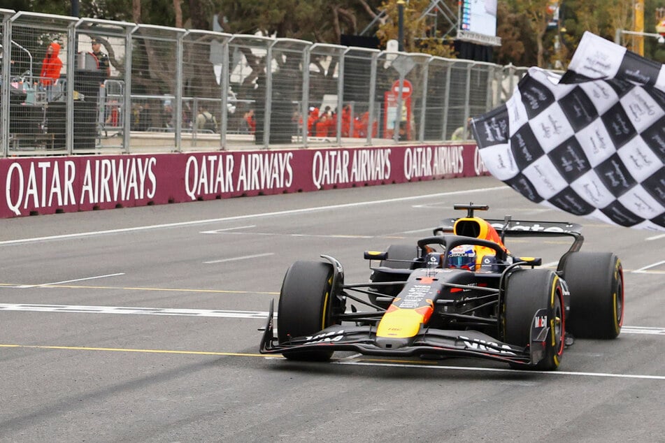 WM-Führender crasht in erster Runde: Verstappen holt nächsten Formel-1-Sieg