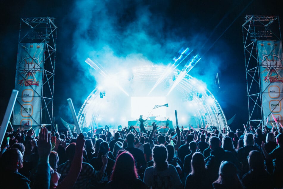 Das KOLIBRI Festival begeistert mit cooler Mucke von EDM über Malle-Hits bis 90er und 2000er-Highlights.