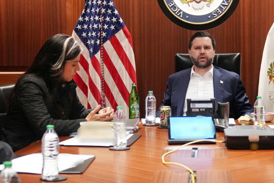 Vance urged Trump to "go big and go fast" in Iran, bombshell reports reveal