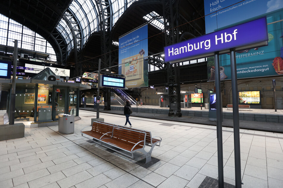 Gähnende Leere am Hamburger Hauptbahnhof während des letzten bundesweiten Warnstreik im Nah- und Fernverkehr am 27. März.