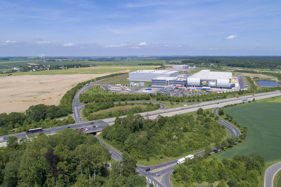 Hier soll das große Logistikzentrum von Amazon entstehen: an der A4-Ausfahrt Berbersdorf bei Striegistal.