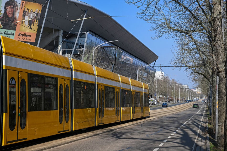 Fans und Besucher zeigen sich begeistert vom Rudolf-Harbig-Stadion.
