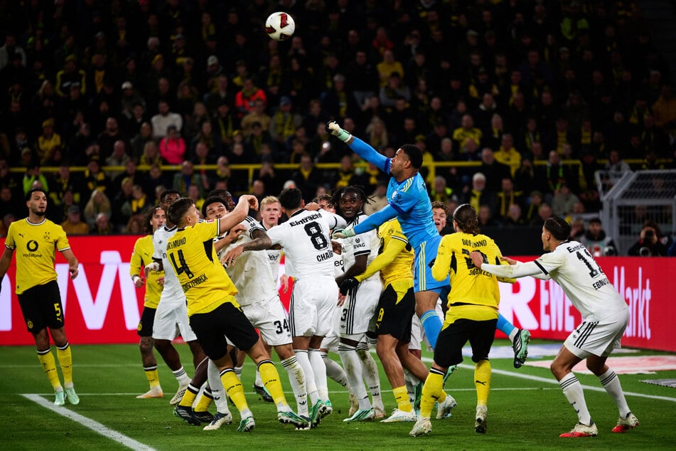 Die Defensive der Eintracht zeigte sich wie schon gegen Köln auch gegen den BVB stark verbessert.