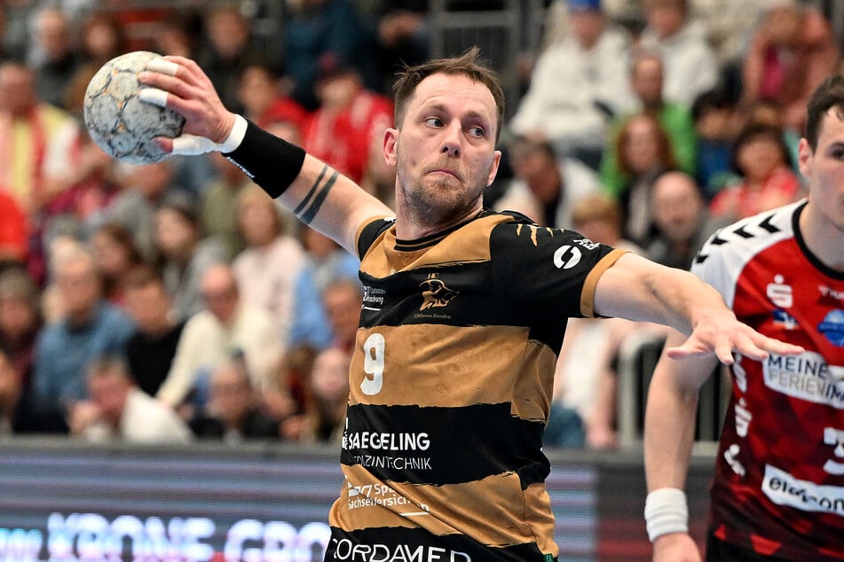 Vom Siebenmeter-Strich blieb Julius Dierberg (33) tadellos, versenkte alle acht Versuche. Aus dem Feld leistete er sich in der entscheidenden Phase allerdings zwei Fehlwürfe.