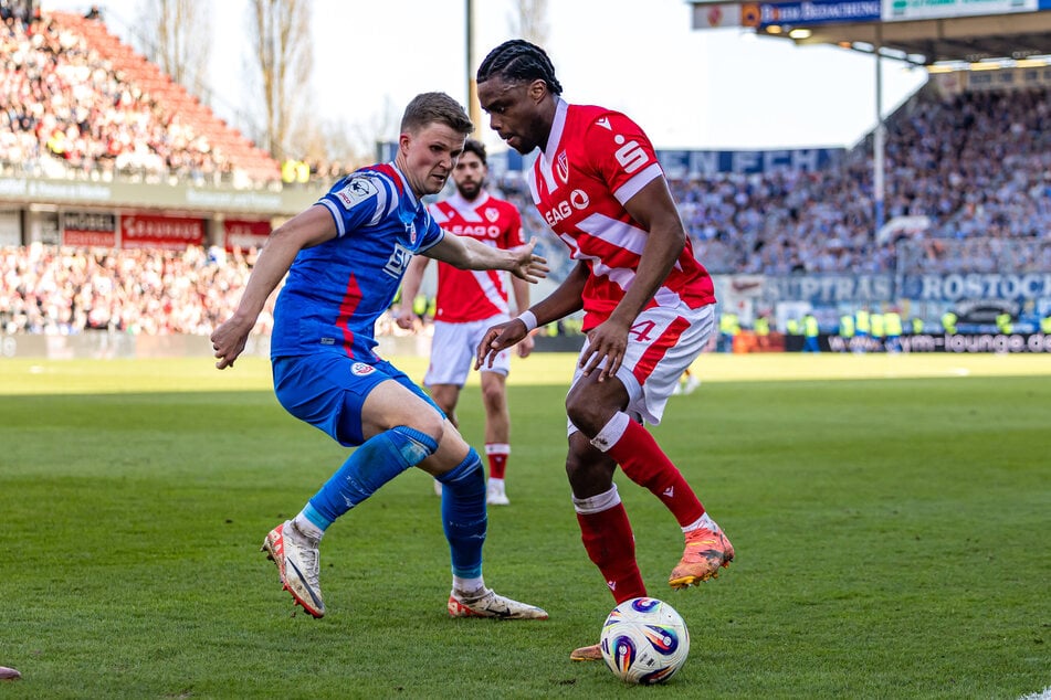 Anderson Lucoqui (28) sprach bei seiner Vorstellung davon, dass er ein gutes Kino, Restaurant und Friseur brauche. Auch das findet er in Cottbus.