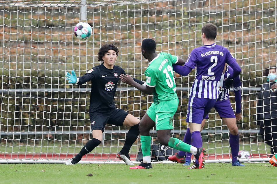 FCE-Keeper Kevin Harr (l.) machte nicht den sichersten Eindruck.