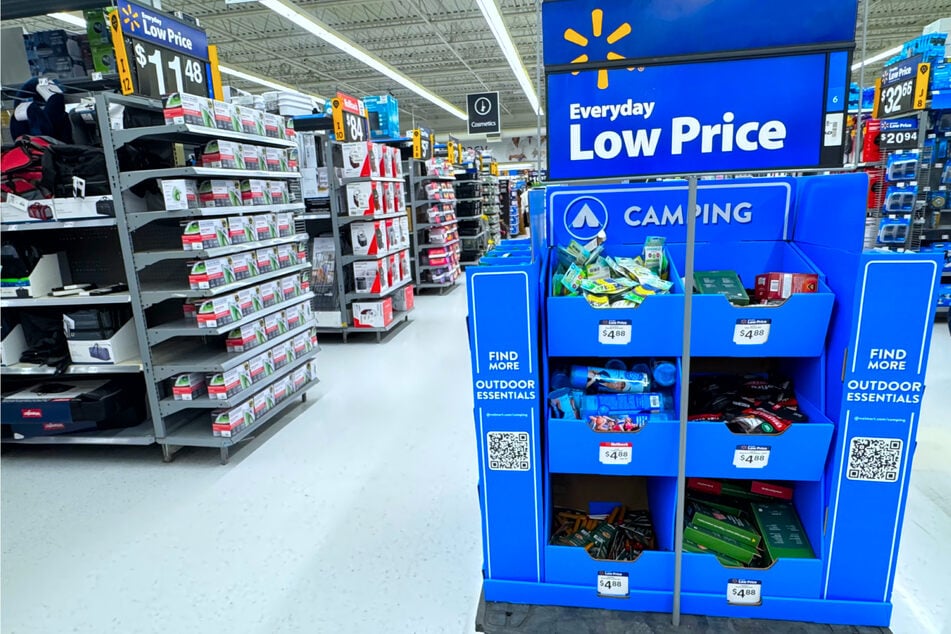 "This is the craziest Walmart sale I've ever seen" - Local shoppers amazed by latest deals