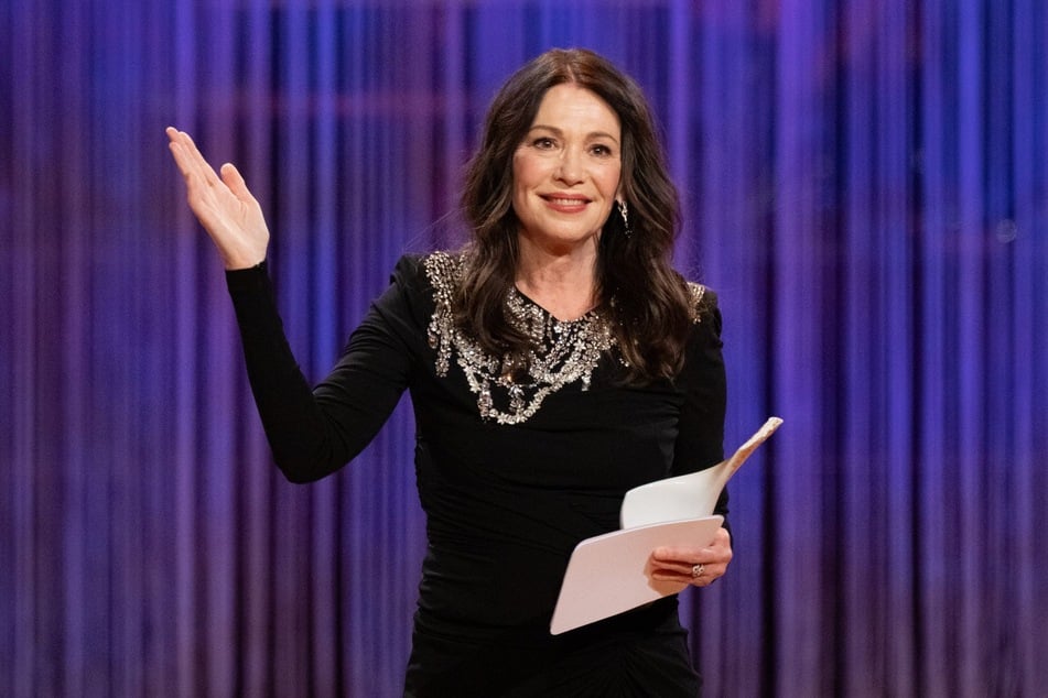 Iris Berben (75) wurde während des SemperOpernballs mit dem Choros Award ausgezeichnet.