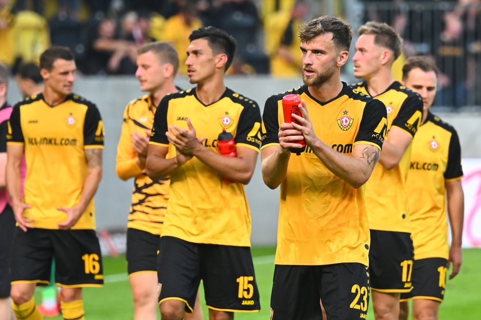 Lars Bünning (27, v.) ist Dynamo Dresdens Spieler der Saison.
